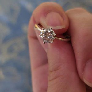 Ladies 925 sterling silver Moissanite ring